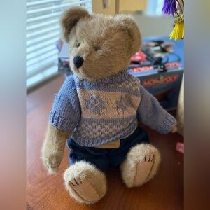 Boyd’s Bear Holiday “Mitchell Bearsdale” Vintage Teddy Bear